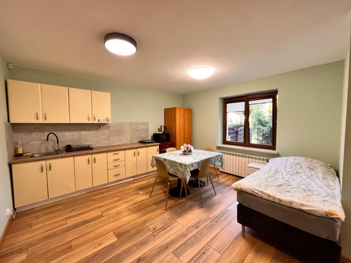 Green Albatros 48M With Bathroom Varsovie Extérieur photo